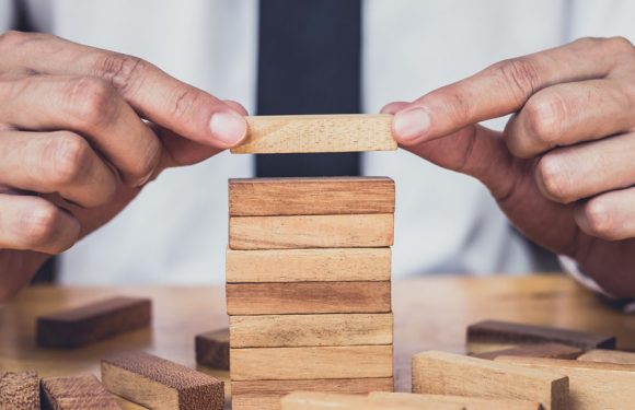 Tái Cơ Cấu và Cổ Phần Hóa